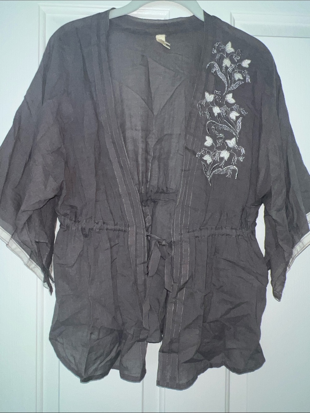 Embroidered charcoal grey Sheer Tie-Waist Kimono Jacket